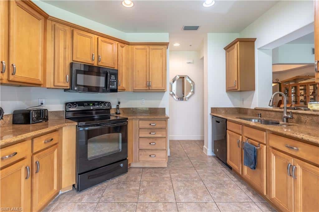 8070 Players Cove Dr #102, Naples, photo 6