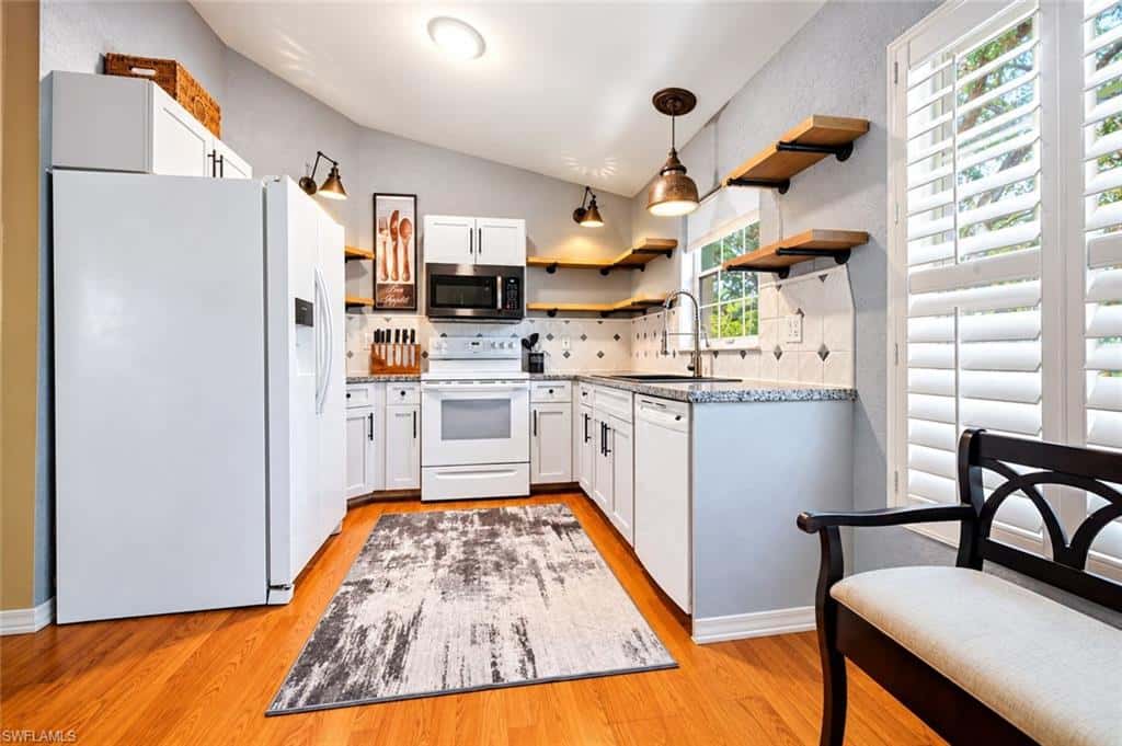 3795 Fieldstone Blvd #106, Naples, photo 4