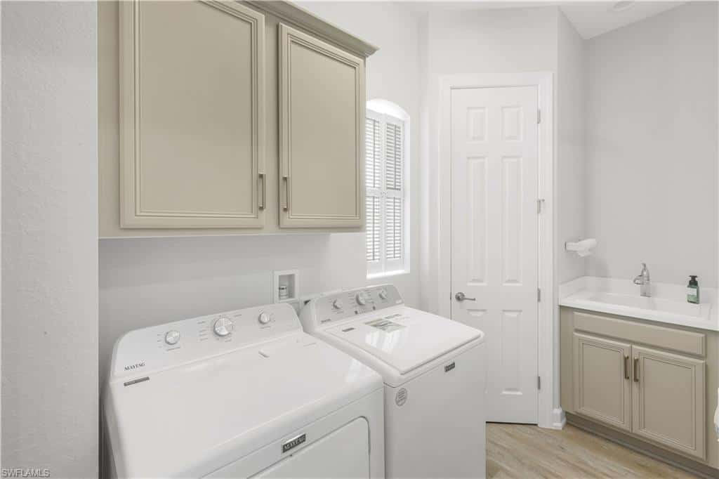 9520 Ironstone #202, Naples, photo 28