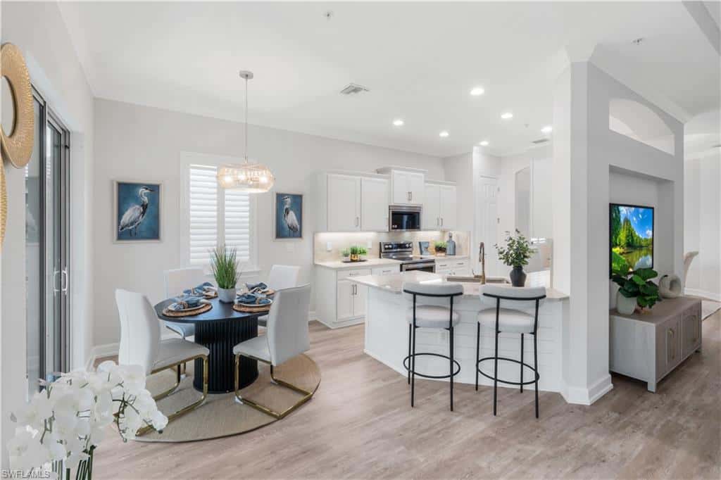 9520 Ironstone #202, Naples, photo 10