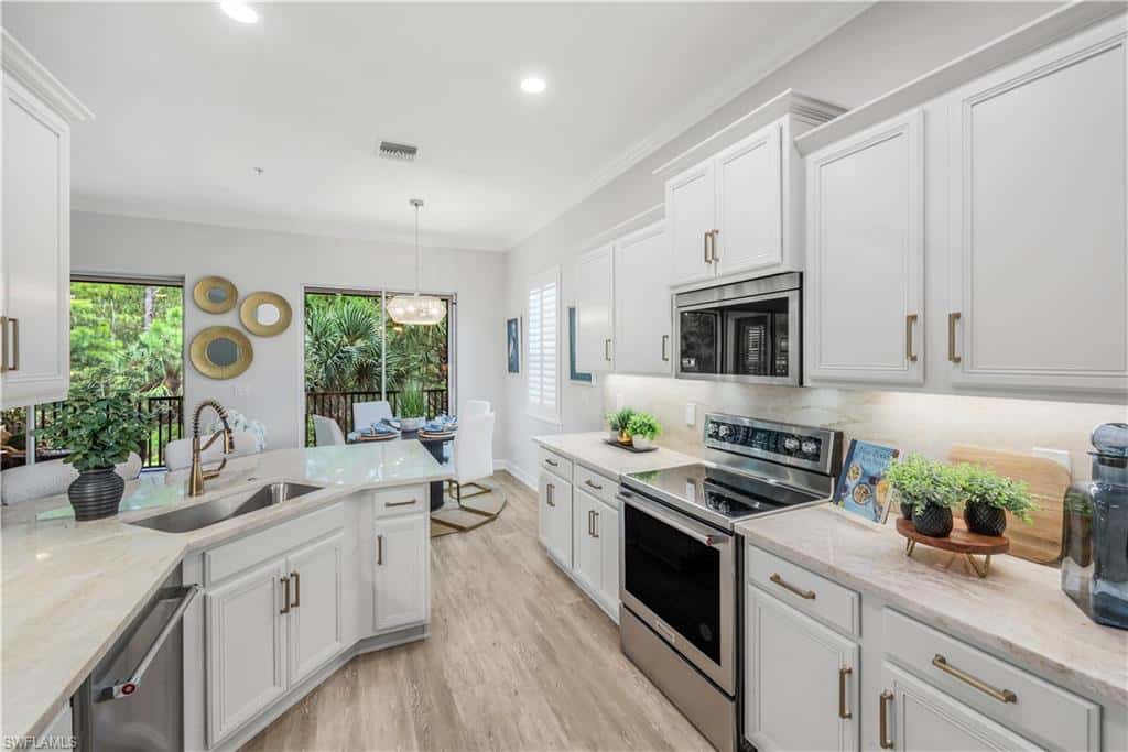 9520 Ironstone #202, Naples, photo 8