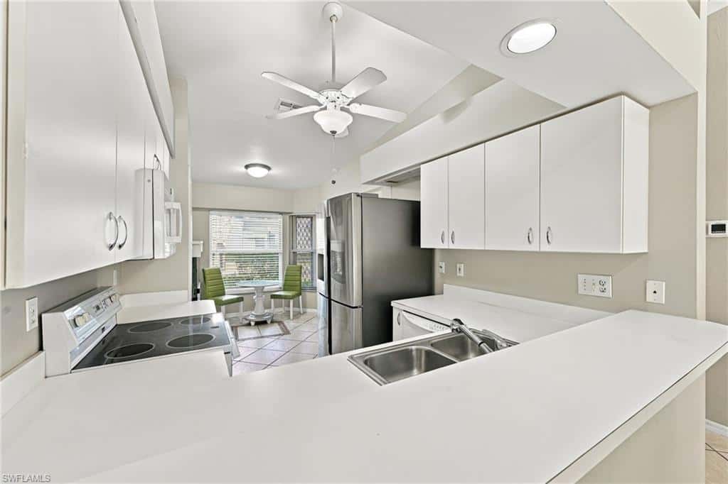 10808 King George Ln #2602, Naples, photo 5