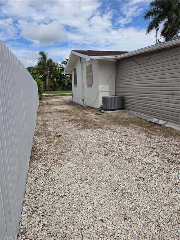 5230 Warren St, Naples, photo 4