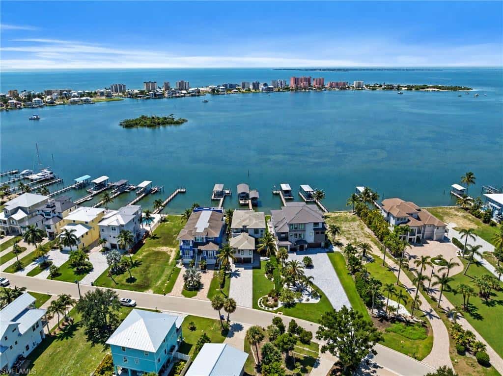 841 San Carlos Dr, Fort Myers Beach, photo 49