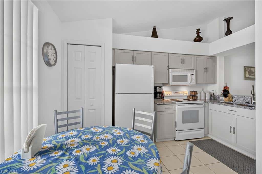 3245 Cypress Glen Way #518, Naples, photo 27