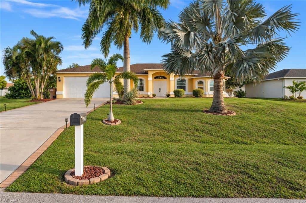 2223 25th Ter, Cape Coral, photo 4