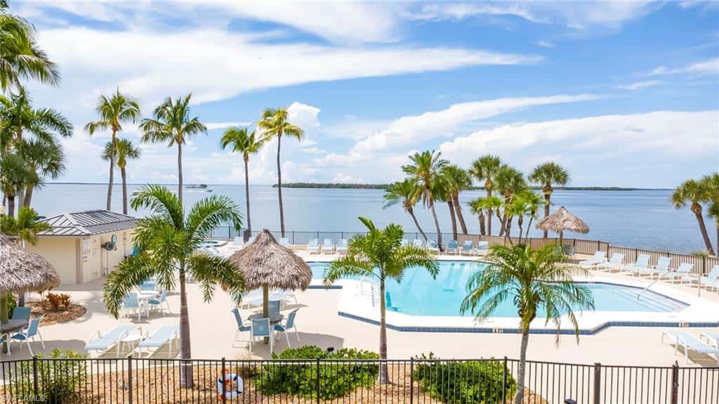 17080 Harbour Point Dr #916, Fort Myers, photo 25