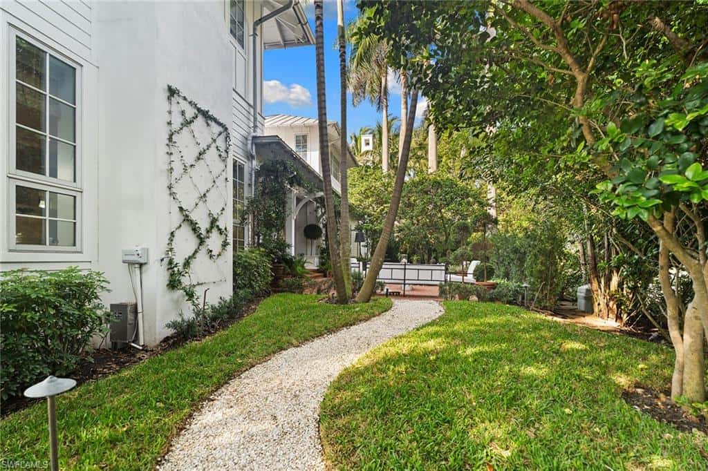 1800 Gordon Dr, Naples, photo 37