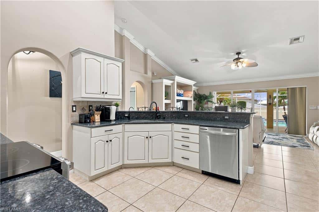 2215 5th St, Cape Coral, photo 17
