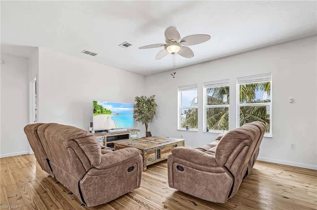 12277 Boat Shell Dr, Matlacha Isles, photo 7