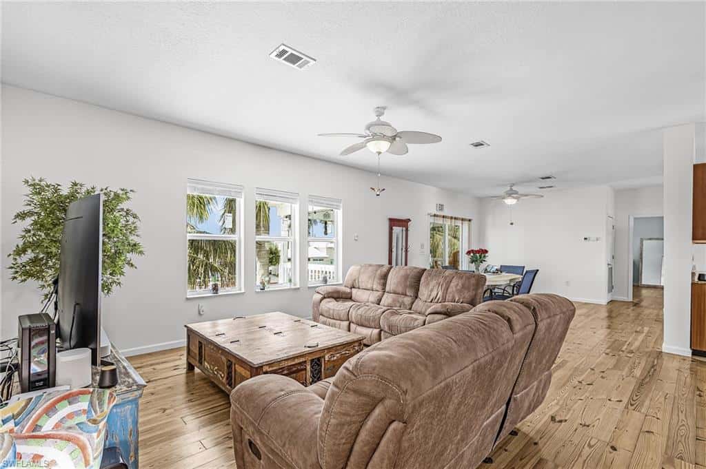 12277 Boat Shell Dr, Matlacha Isles, photo 8