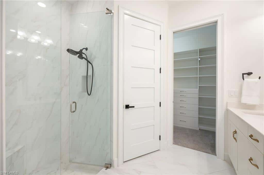 7035 Dominica Dr, Naples, photo 17