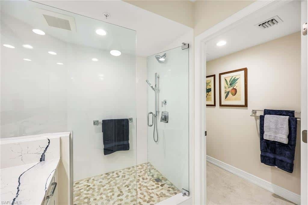 7225 Pelican Bay Blvd #604, Naples, photo 23