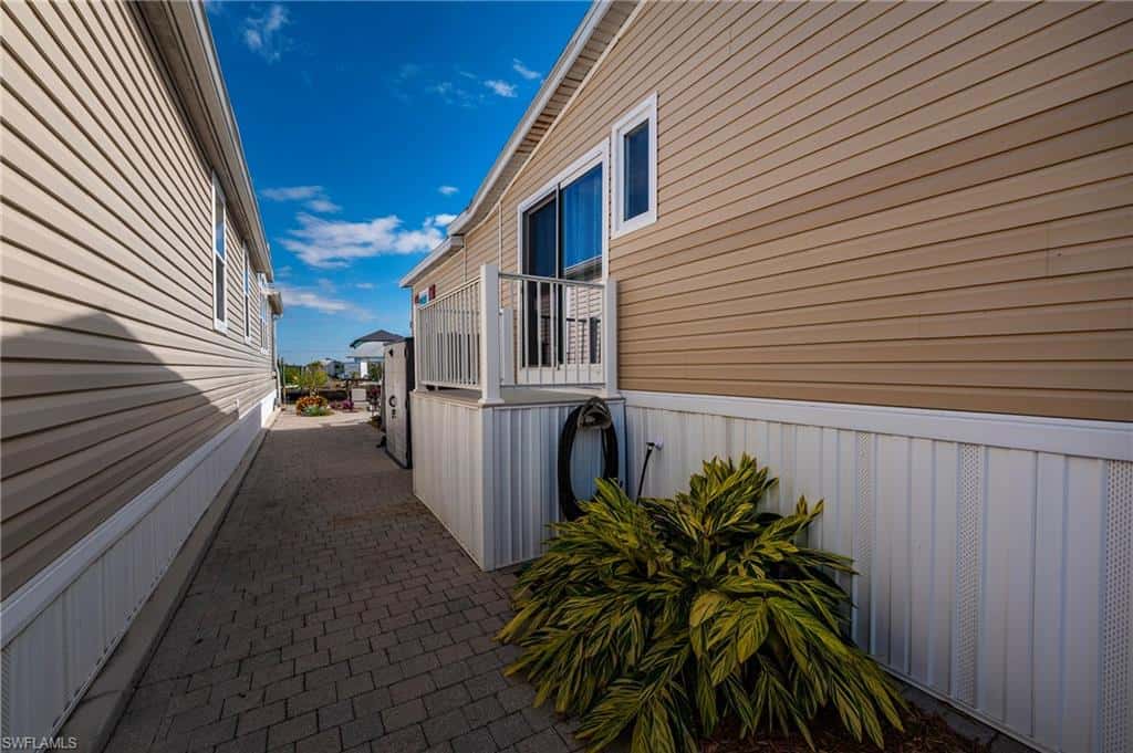 23 Nancy Ln, Fort Myers Beach, photo 9