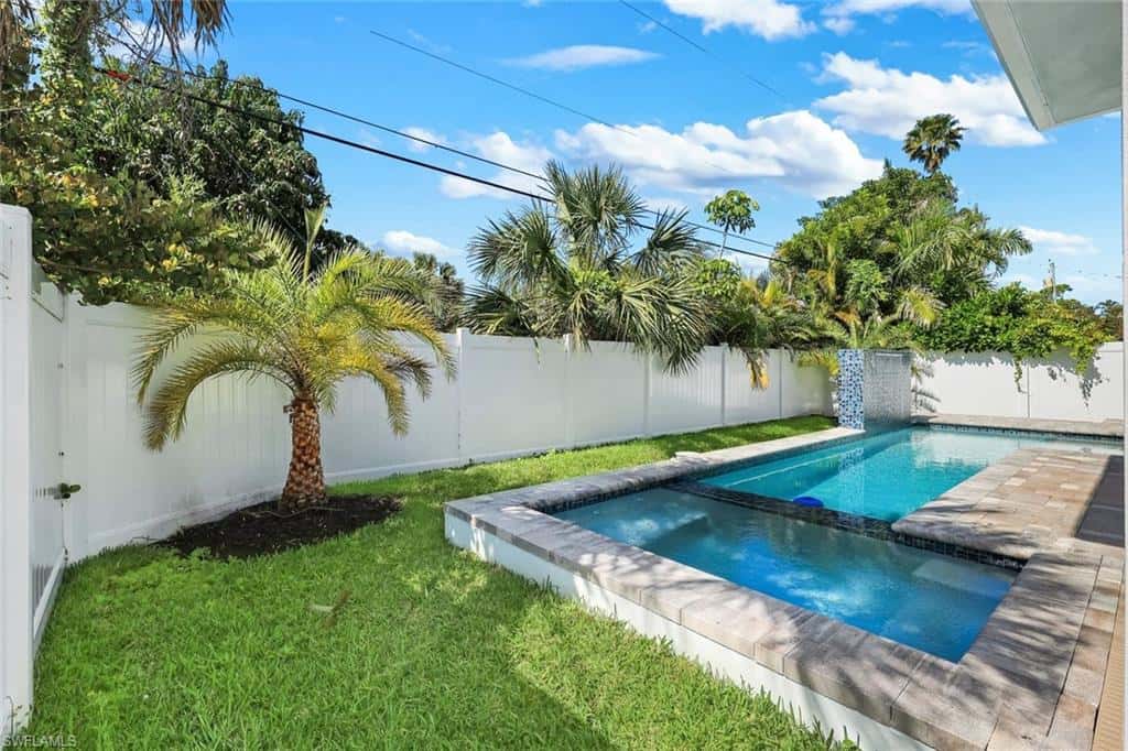 668 93rd Ave, Naples, photo 32