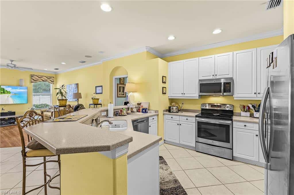 8332 Laurel Lakes Blvd, Naples, photo 6