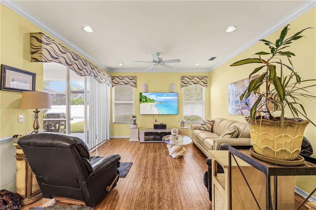 8332 Laurel Lakes Blvd, Naples, photo 9
