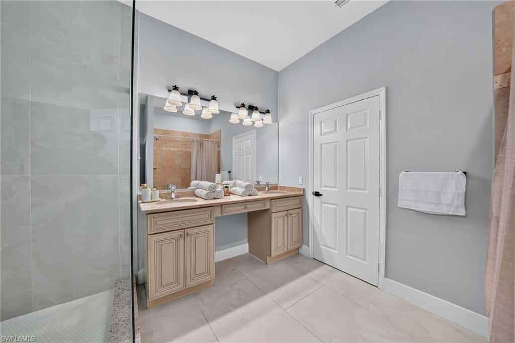 6255 Cedar Tree Ln, Naples, photo 27