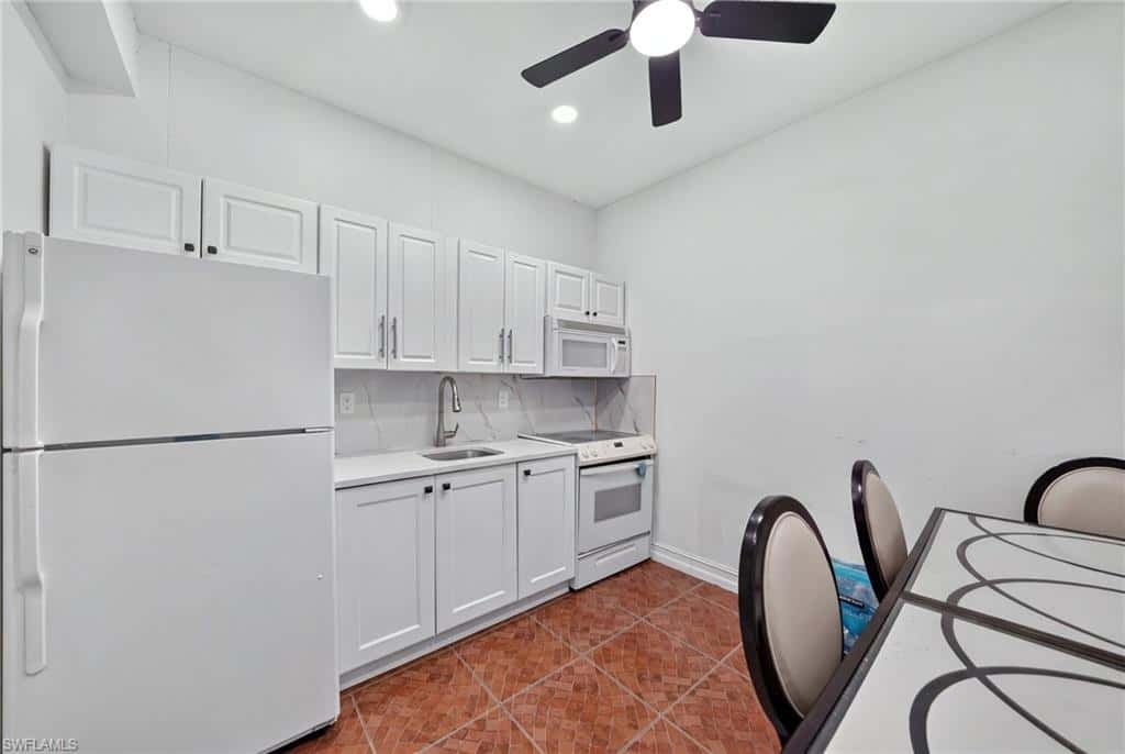 6255 Cedar Tree Ln, Naples, photo 13