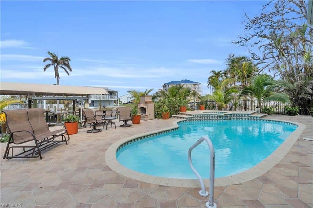 211 Sterling Ave, Fort Myers Beach, photo 6