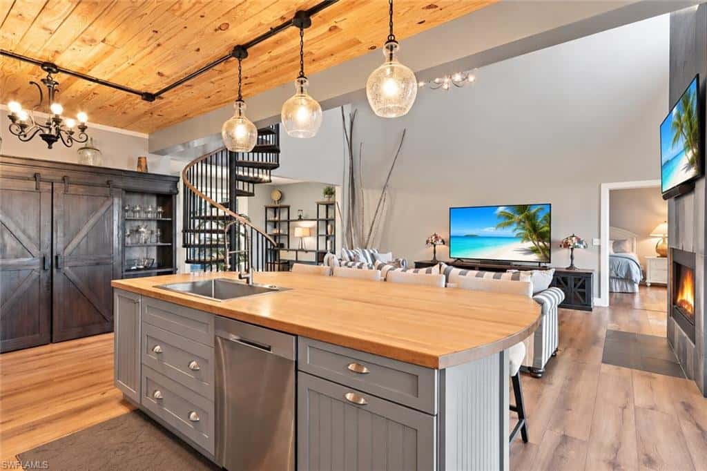 211 Sterling Ave, Fort Myers Beach, photo 12