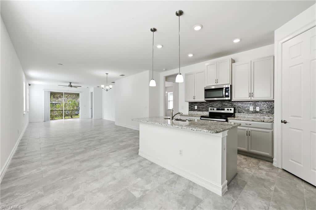 28347 Captiva Shell Loop, Bonita Springs, photo 7