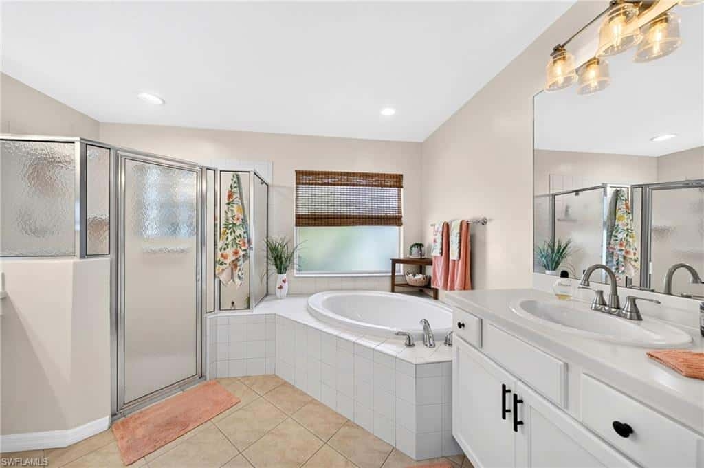 9049 Astonia Way, Estero, photo 21