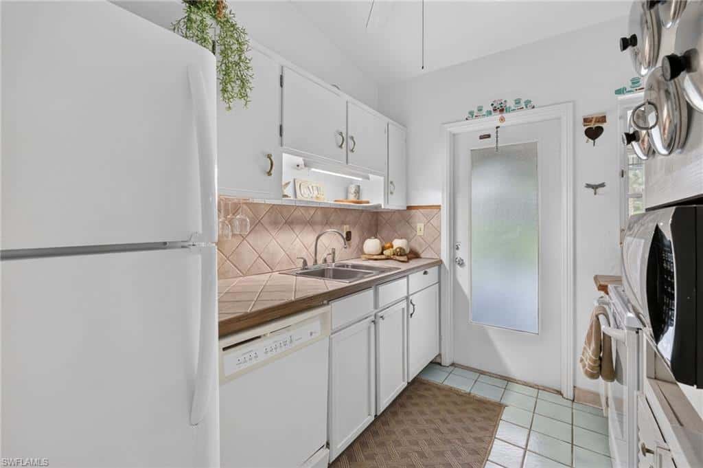 442 Central Ave, Naples, photo 15