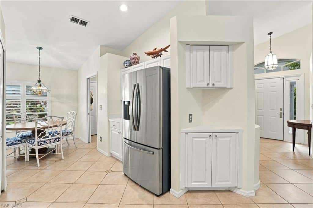 5253 Whitten Dr, Naples, photo 9