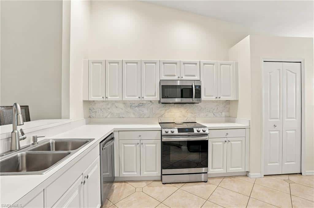 5253 Whitten Dr, Naples, photo 10
