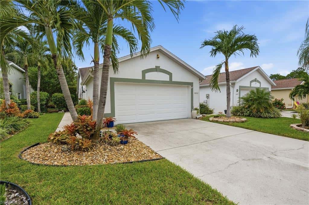 5253 Whitten Dr, Naples, photo 4