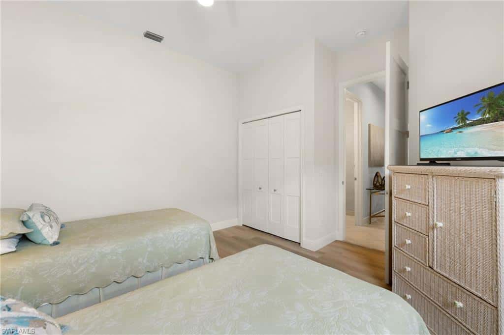 5035 Yacht Harbor Dr #203, Naples, photo 13