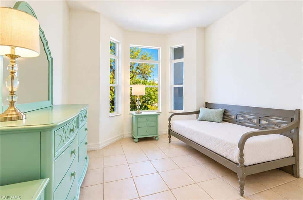 525 Desoto Blvd, Naples, photo 17