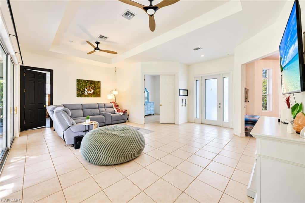 525 Desoto Blvd, Naples, photo 5