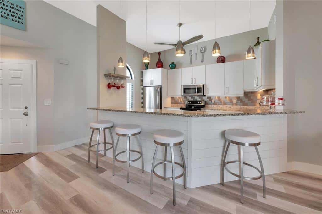 583 Beachwalk Cir #q-203, Naples, photo 4