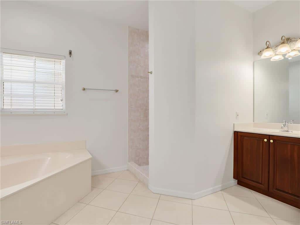2185 Hawksridge Dr #1103, Naples, photo 33