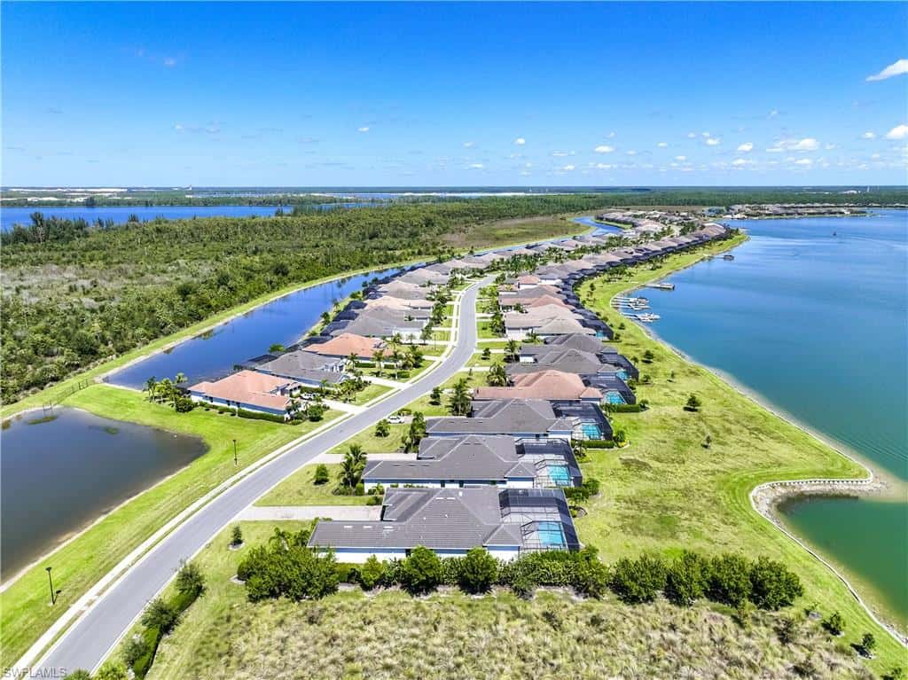 18789 Wildblue Blvd, Estero, photo 41