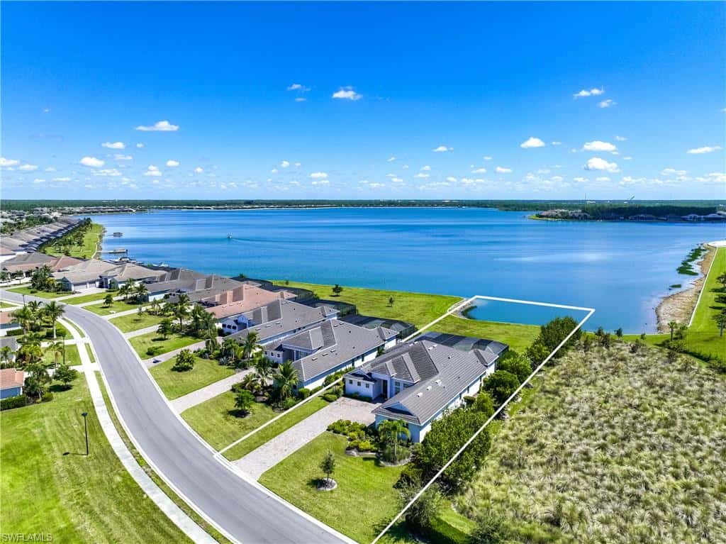 18789 Wildblue Blvd, Estero, photo 4
