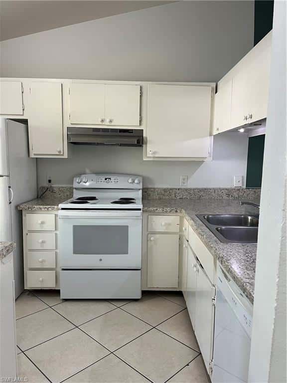 1708 Kings Lake Blvd #204, Naples, photo 6