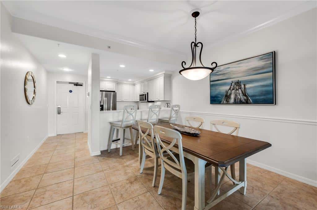 221 9th St #123, Naples, photo 4