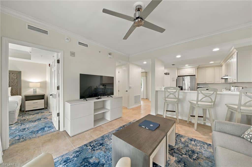221 9th St #219, Naples, photo 17