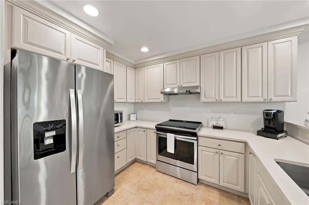 221 9th St #219, Naples, photo 5
