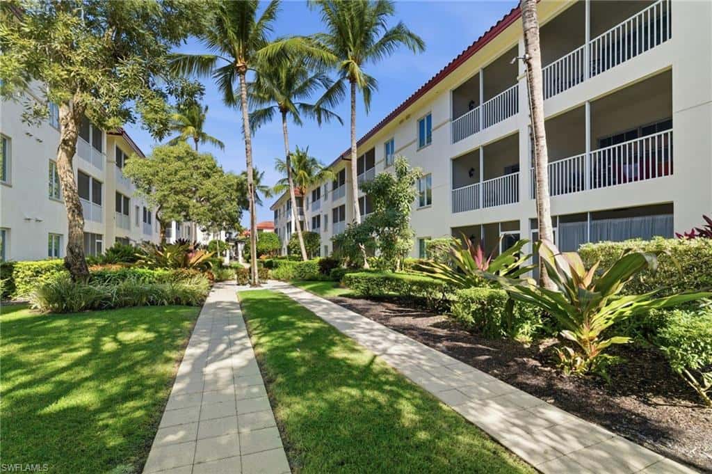 221 9th St #219, Naples, photo 33