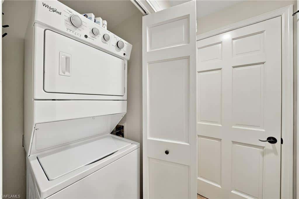 221 9th St #219, Naples, photo 25