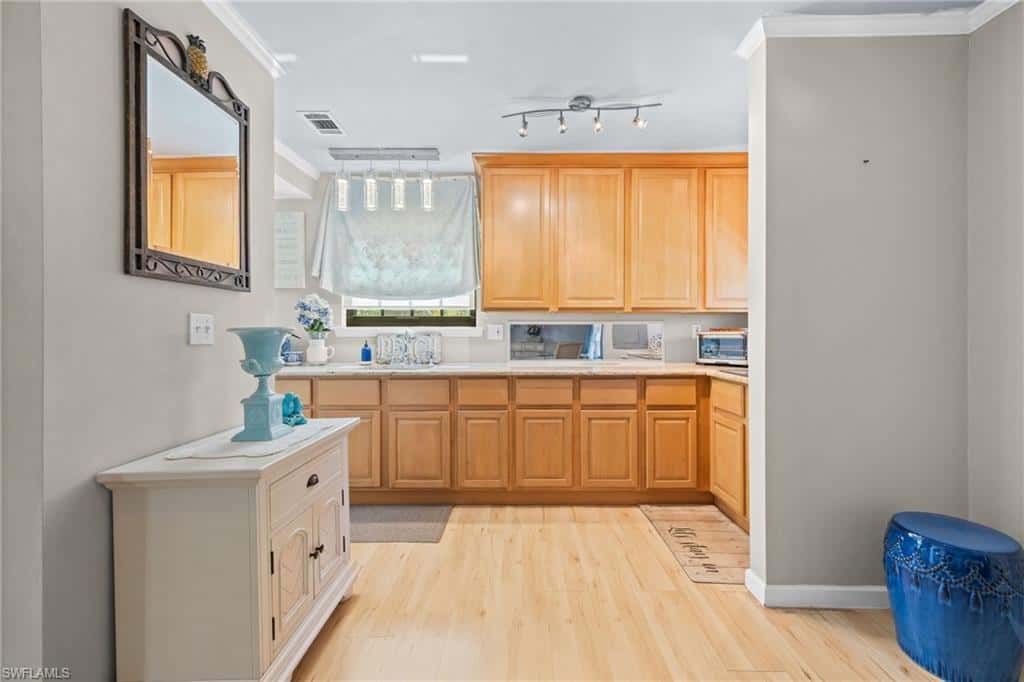 5290 Treetops Dr #i201, Naples, photo 8