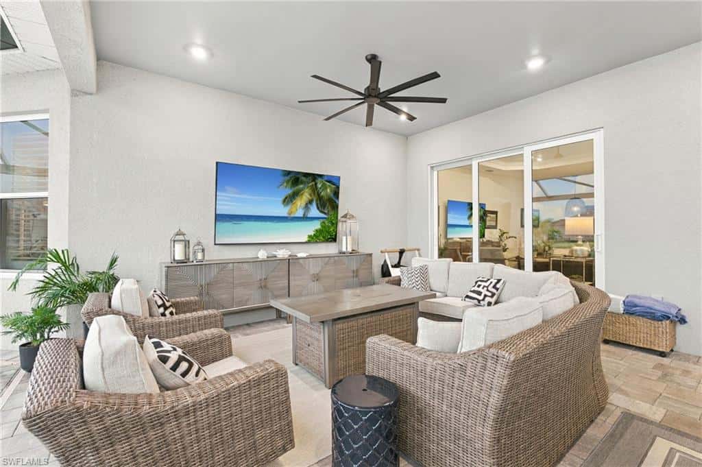 15788 Derna St, Naples, photo 26