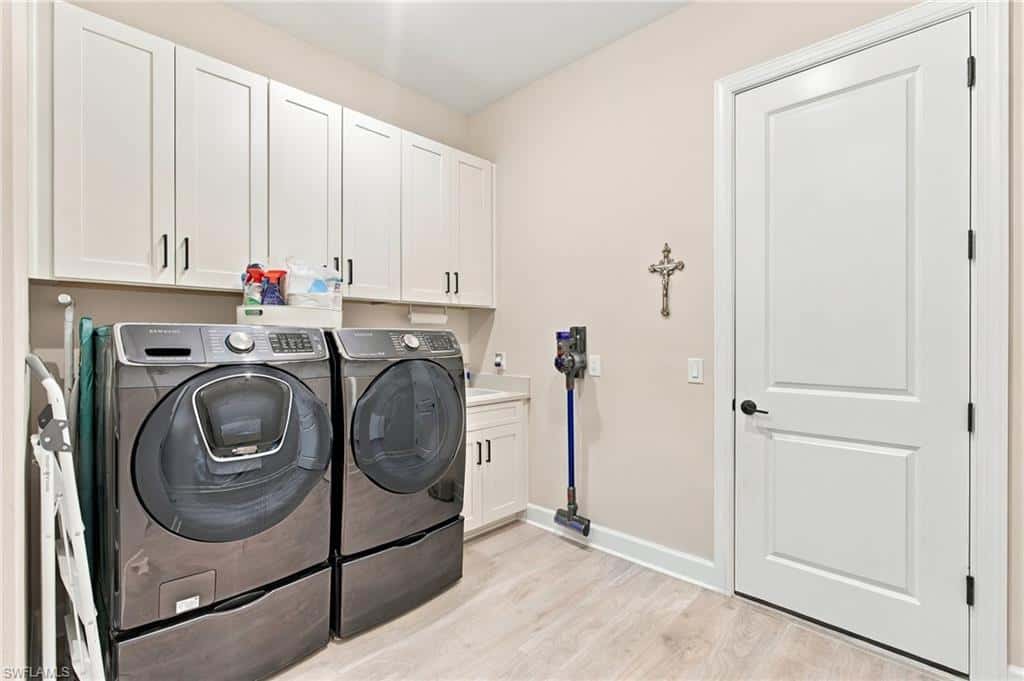 15788 Derna St, Naples, photo 29