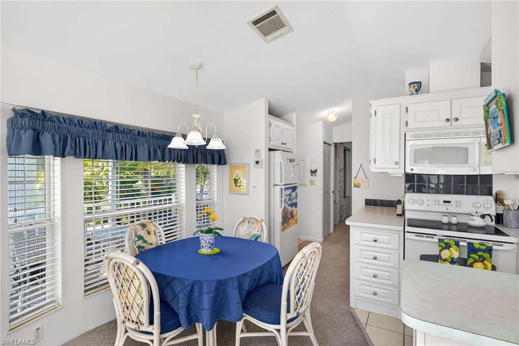 3131 Crystal Lake Dr, Naples, photo 7