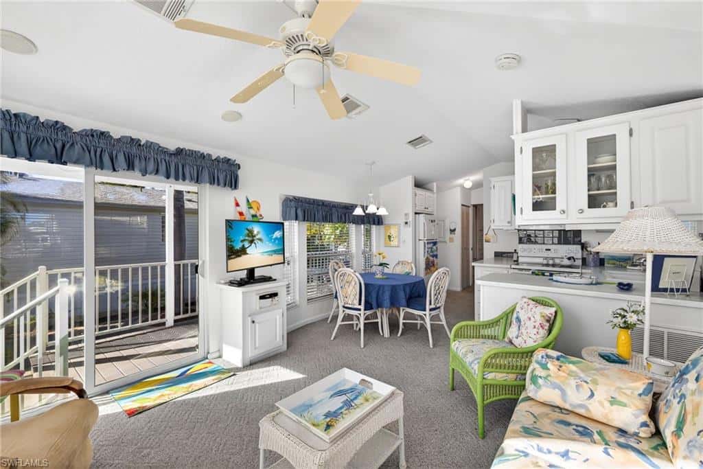 3131 Crystal Lake Dr, Naples, photo 5