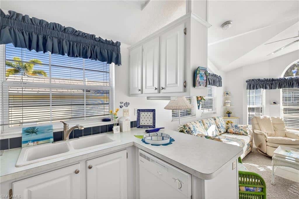 3131 Crystal Lake Dr, Naples, photo 11